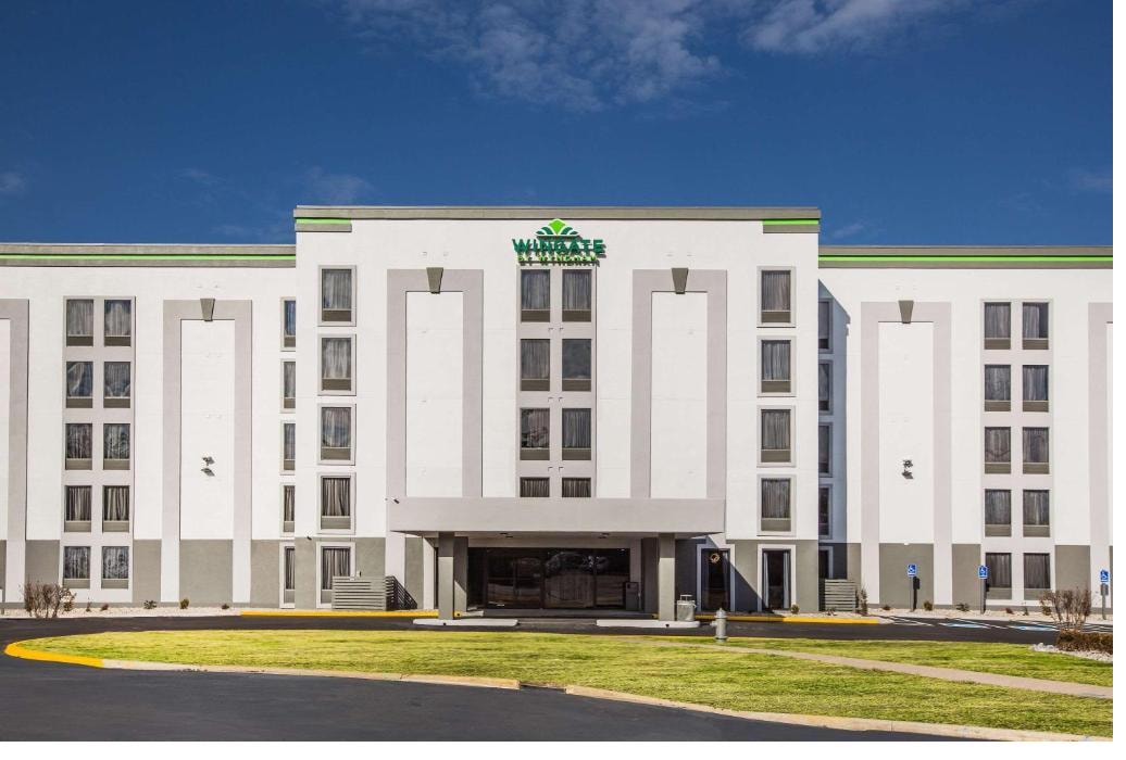 Wingate by Wyndham Louisville Airport